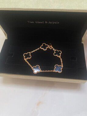 Van Cleef & Arpels Fashion Bracelet